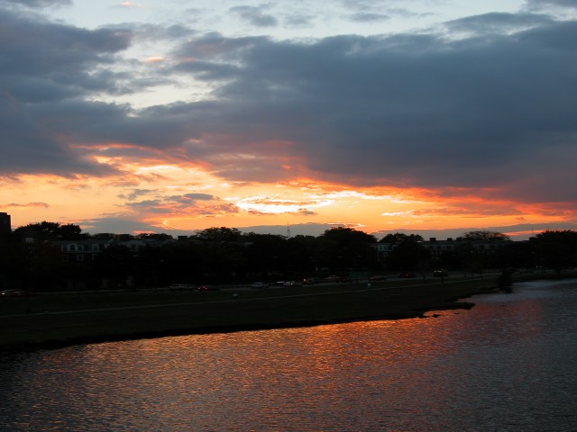 615x454 pixels (75K)